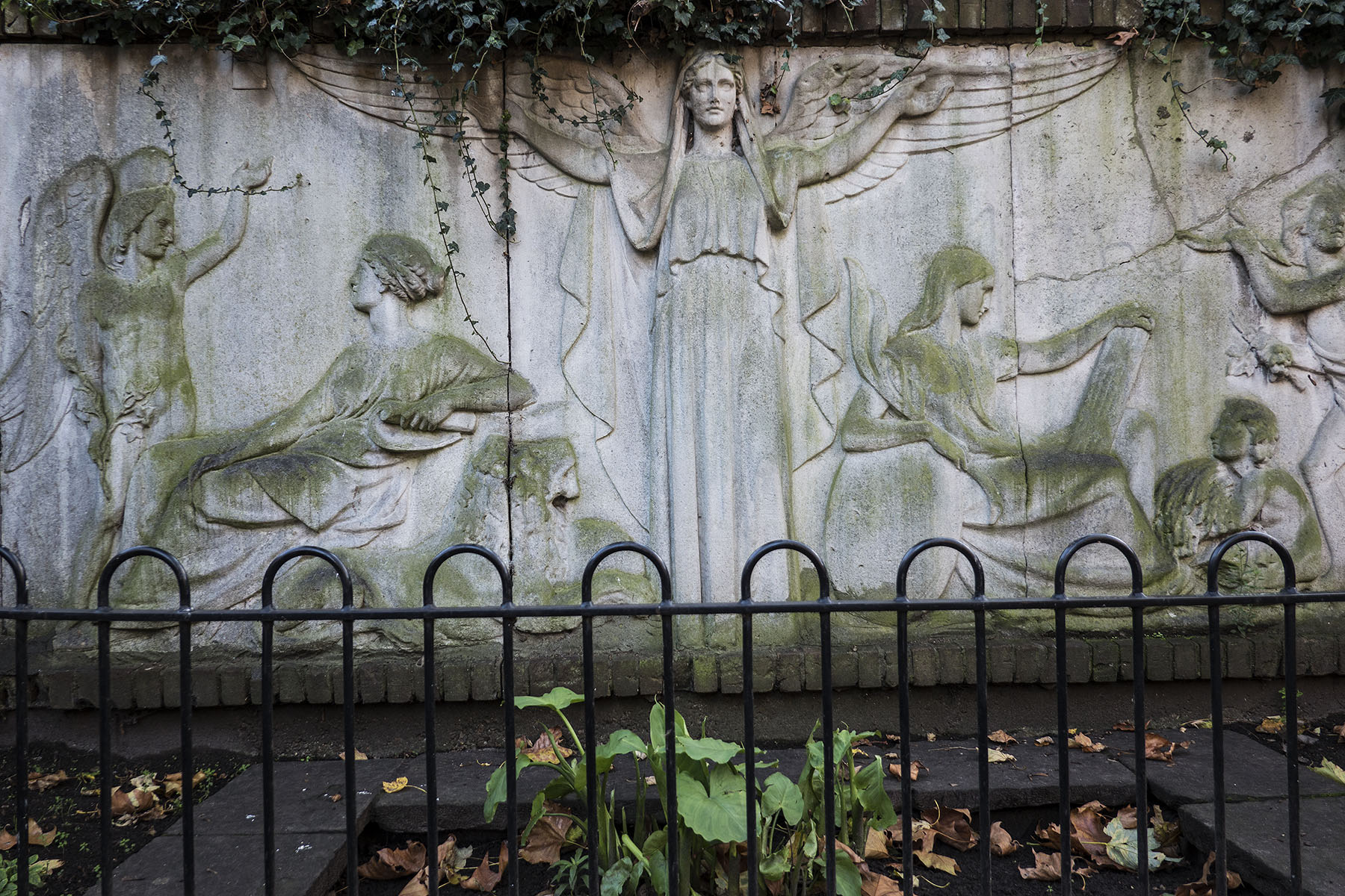 IslingtonPksandSqsBattishillStGdns