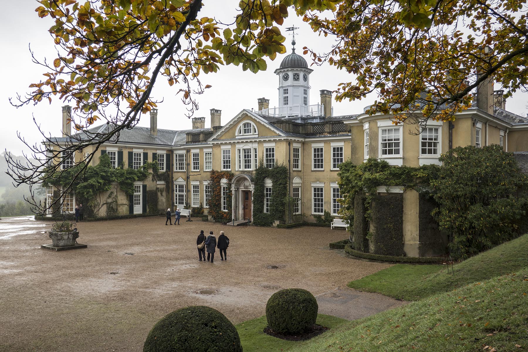 EffinghamBoxHillPolesdenLaceyEntrance