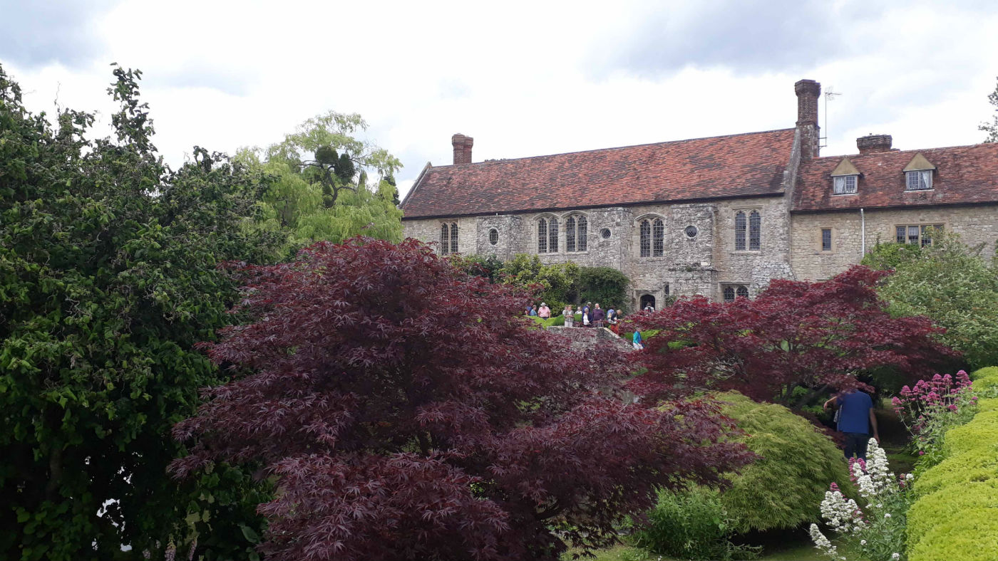 Nettlesteadtowardsthehouse