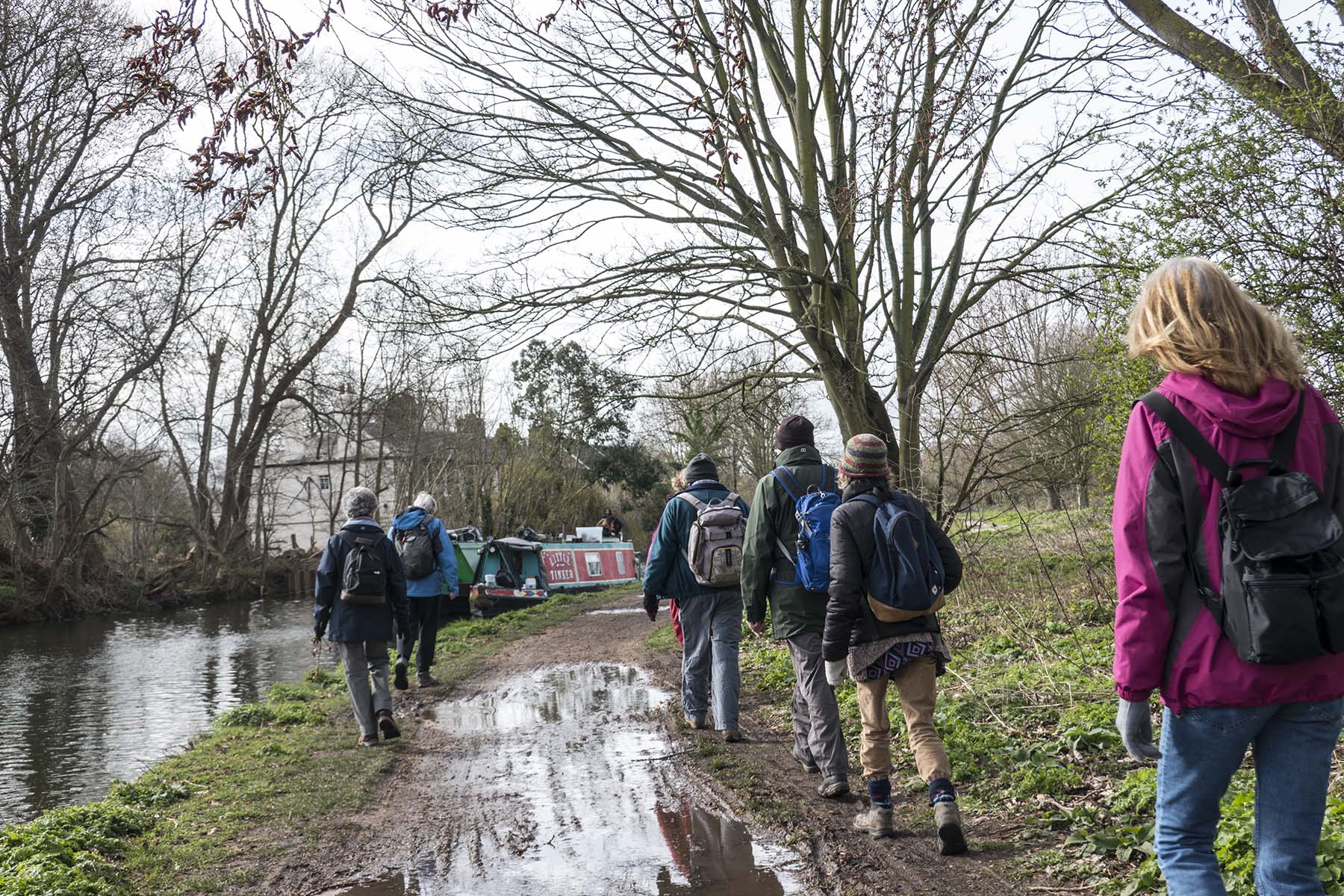 LeaValley1TowipathwRamblersandPuddle
