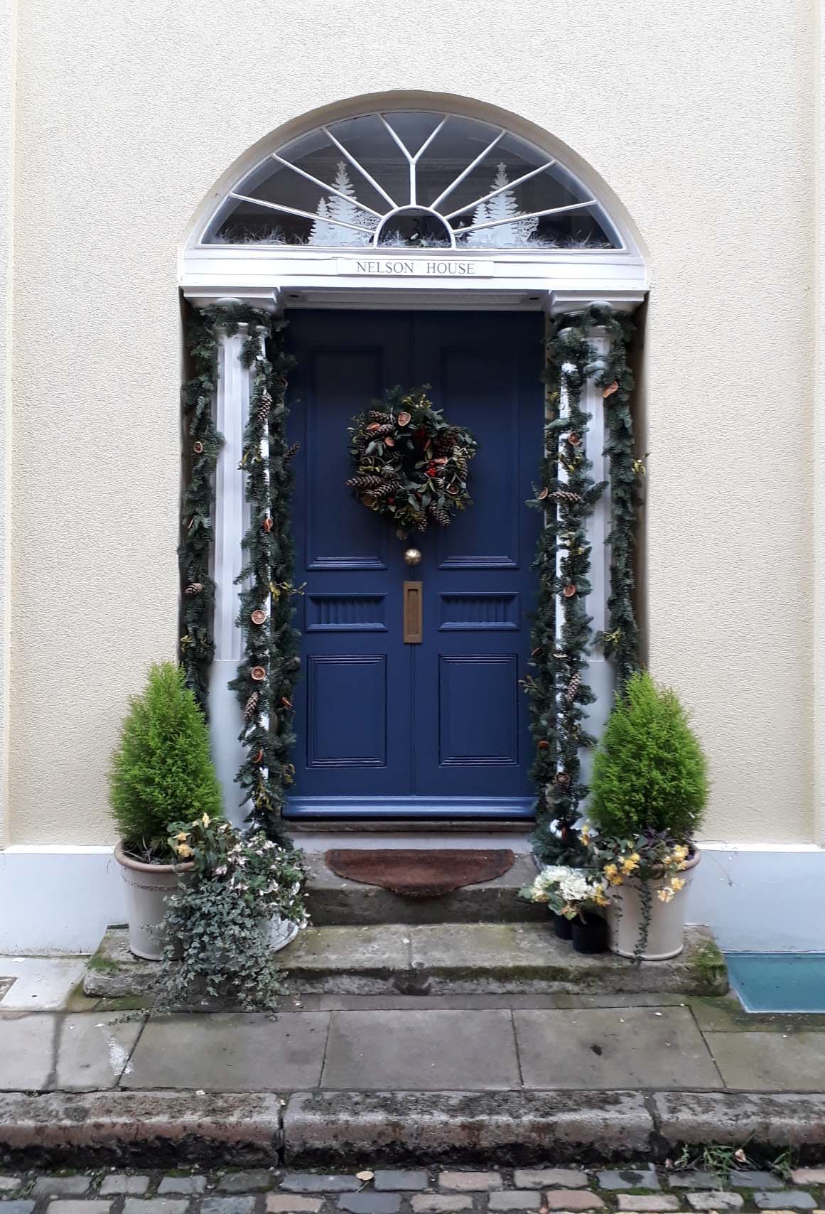 LimehouseAC02FestiveDoorway