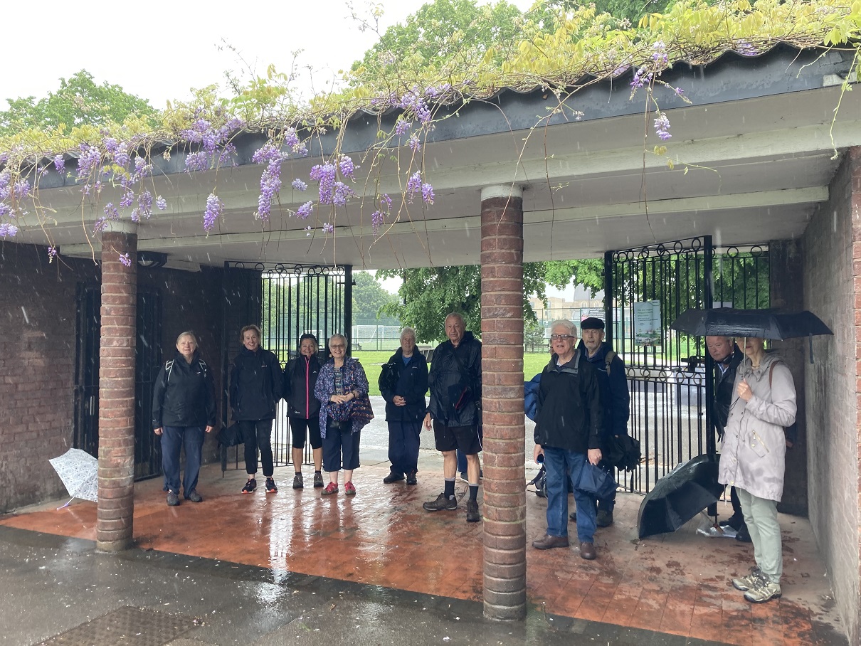 Hoxton 2 Sheltering from the rain in Haggerston Park