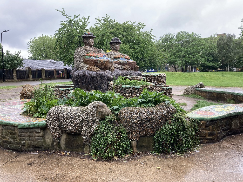 Hoxton 4 Flower Sellers Sculpture London Fields
