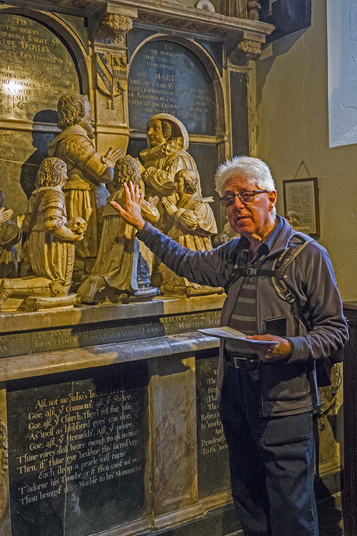 HenleyCircSirCopeDOyleyMonument