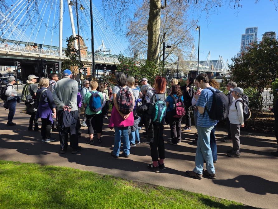 BakerSt RH Walkers near Hungerford Bridge